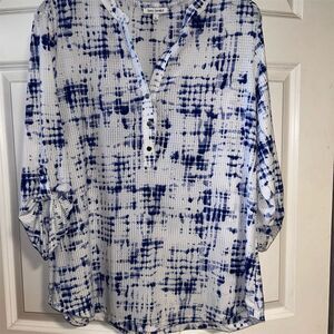 Emily Daniel’s Blue Tie-Dye V-Neck 3/4 Sleeve Blouse